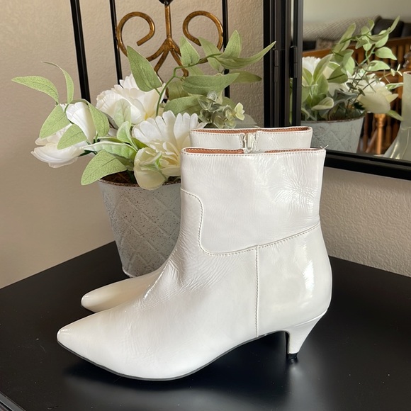 Jeffrey Campbell Muse White Ankle Boots - Picture 3 of 12